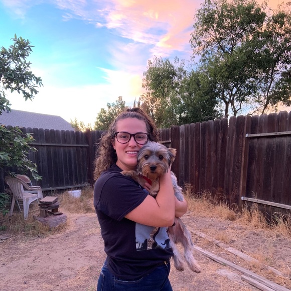 Meet your Posher, Kelsey - Picture 1 of 1